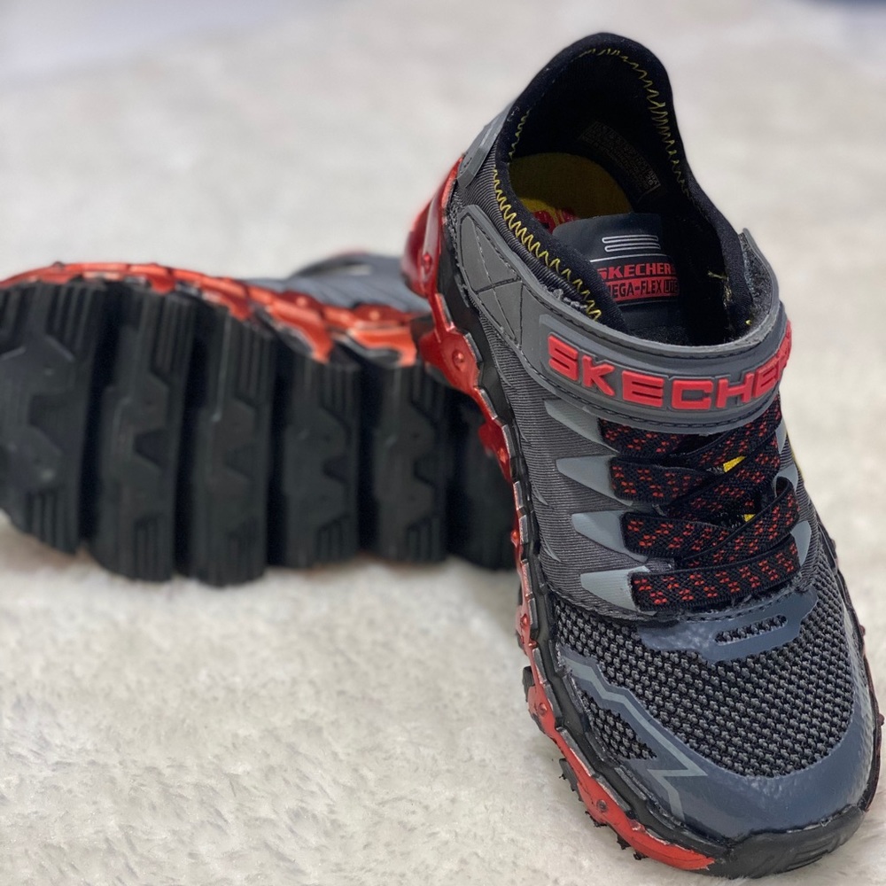 Skechers Mega-Flex (Lite) Red Boys 10.5Toddler US